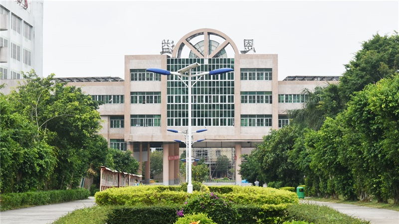 汕头市潮阳恩溢学校